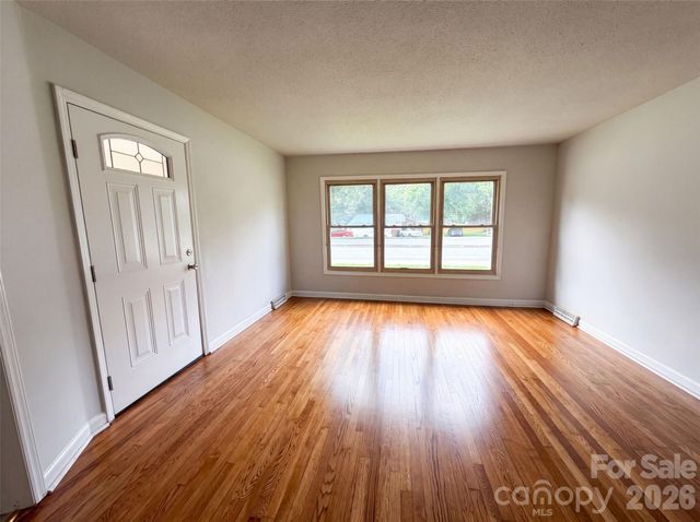 1951 Taylor Drive, Gastonia, NC 28052