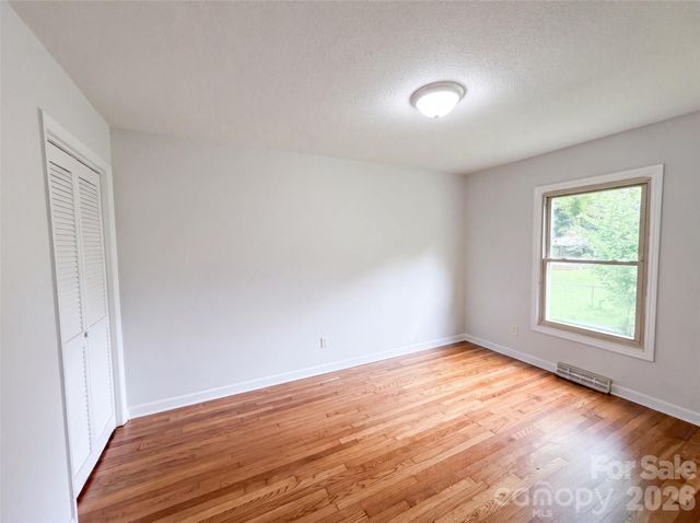 1951 Taylor Drive, Gastonia, NC 28052