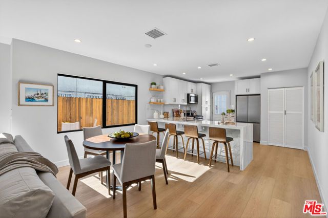 2931 S Bronson Avenue, Los Angeles, CA 90018