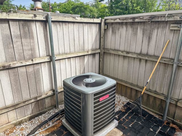 4944 N Hall Street, Dallas, TX 75235