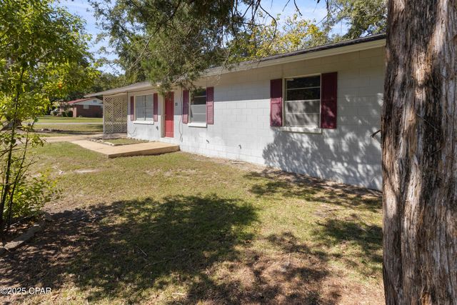 540 4th Street, Chipley, FL 32428