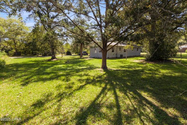 540 4th Street, Chipley, FL 32428
