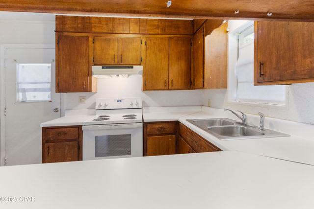 540 4th Street, Chipley, FL 32428