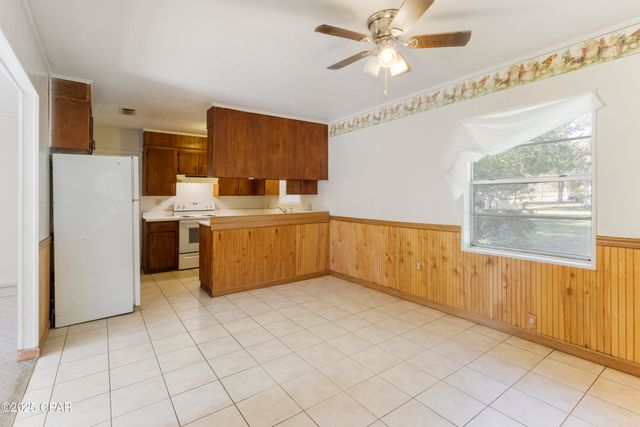 540 4th Street, Chipley, FL 32428