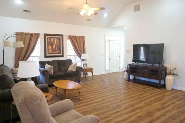 130 Trafalgar Drive, Branson, MO 65616