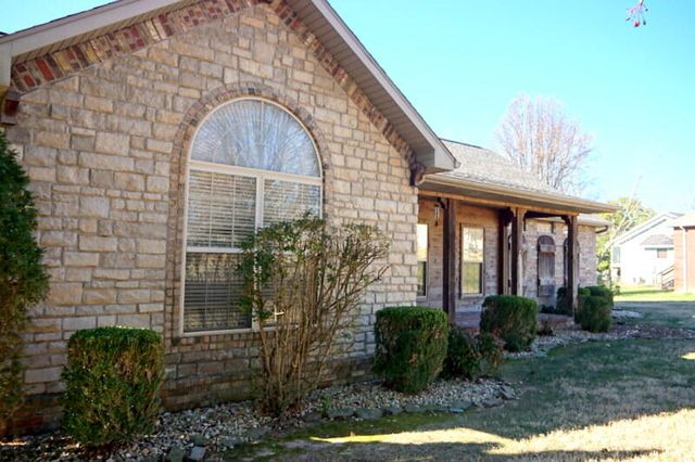 130 Trafalgar Drive, Branson, MO 65616