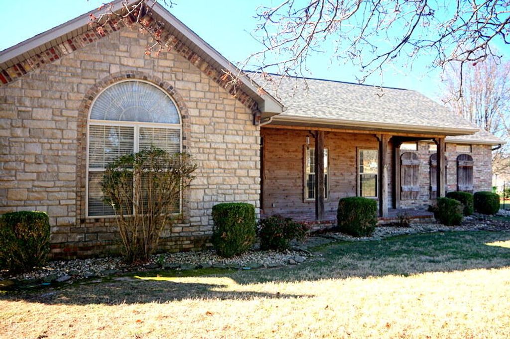 130 Trafalgar Drive, Branson, MO 65616