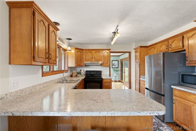 8318 Jordan Drive, Charlestown, IN 47111