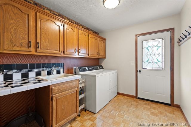 8318 Jordan Drive, Charlestown, IN 47111