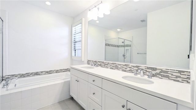 85 Thornhurst, Irvine, CA 92620