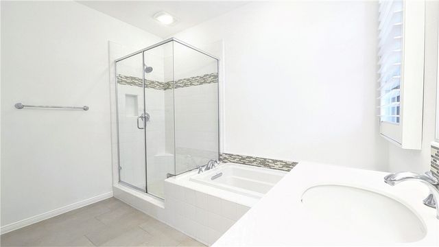 85 Thornhurst, Irvine, CA 92620