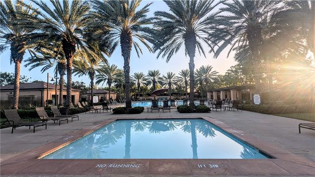 85 Thornhurst, Irvine, CA 92620