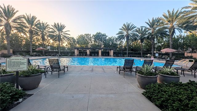 85 Thornhurst, Irvine, CA 92620