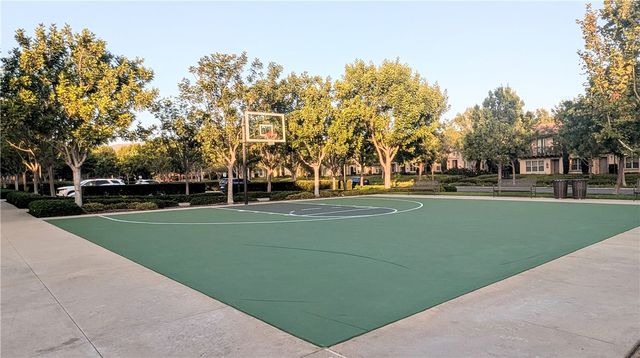 85 Thornhurst, Irvine, CA 92620