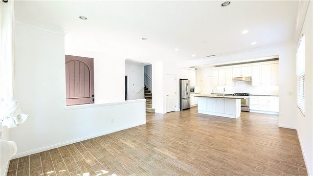 85 Thornhurst, Irvine, CA 92620