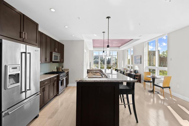 1145 N High Street, 203, Columbus, OH 43201