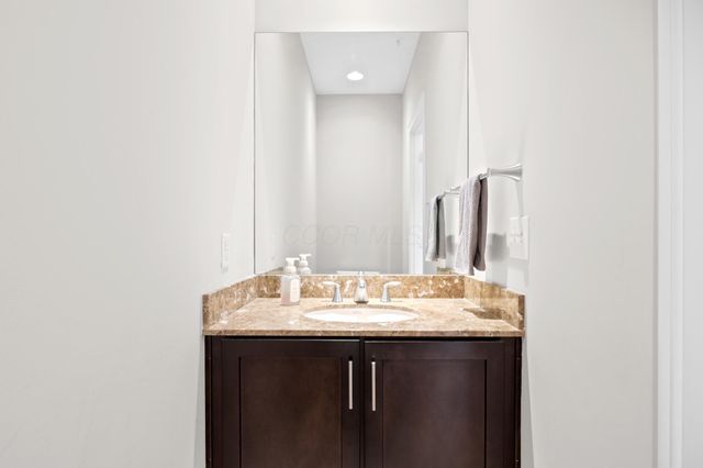 1145 N High Street, 203, Columbus, OH 43201