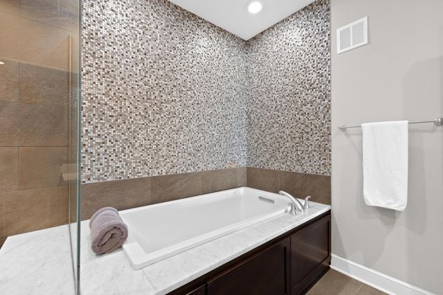 1145 N High Street, 203, Columbus, OH 43201