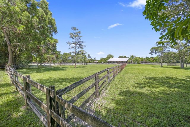 790 E Rambling Drive, Wellington, FL 33414