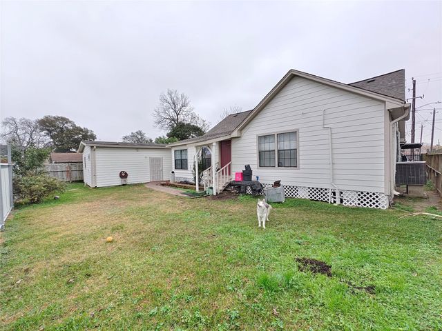 7931 Scanlock Street, Houston, TX 77012