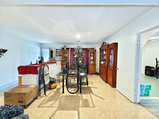 7931 Scanlock Street, Houston, TX 77012