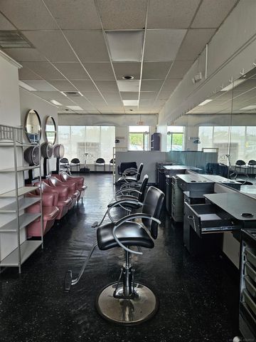 19415 10 mile Street, Roseville, MI 48066