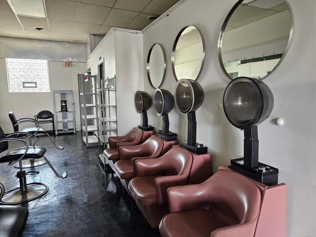 19415 10 mile Street, Roseville, MI 48066