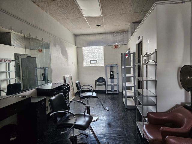 19415 10 mile Street, Roseville, MI 48066