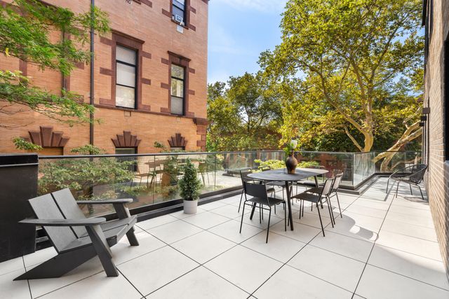 415 Degraw St Apt 2, New York City, NY 11217