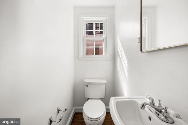 2535 23RD RD N, Arlington, VA 22207
