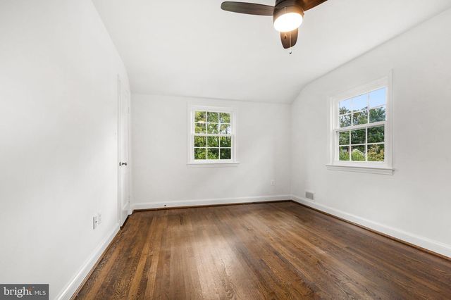 2535 23RD RD N, Arlington, VA 22207