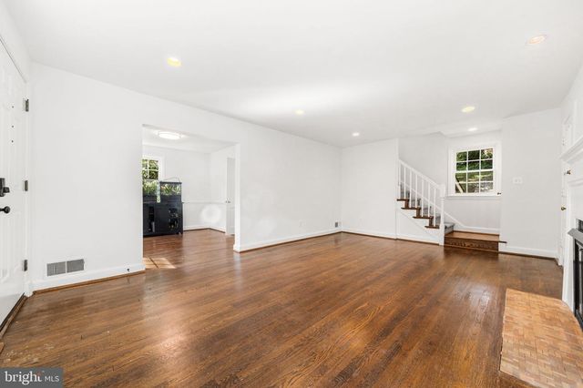 2535 23RD RD N, Arlington, VA 22207