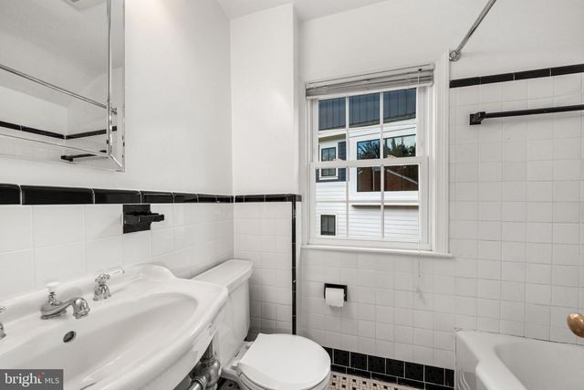2535 23RD RD N, Arlington, VA 22207