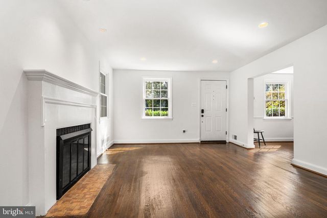 2535 23RD RD N, Arlington, VA 22207