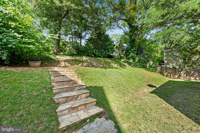 2535 23RD RD N, Arlington, VA 22207