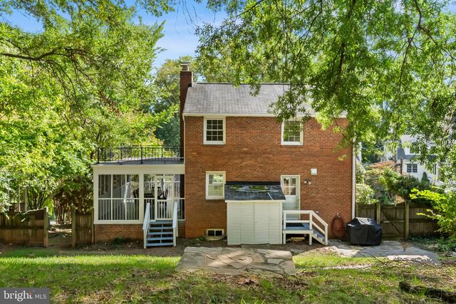 2535 23RD RD N, Arlington, VA 22207