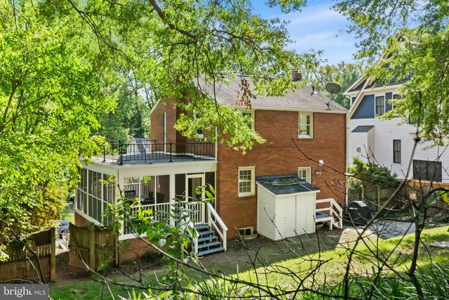 2535 23RD RD N, Arlington, VA 22207