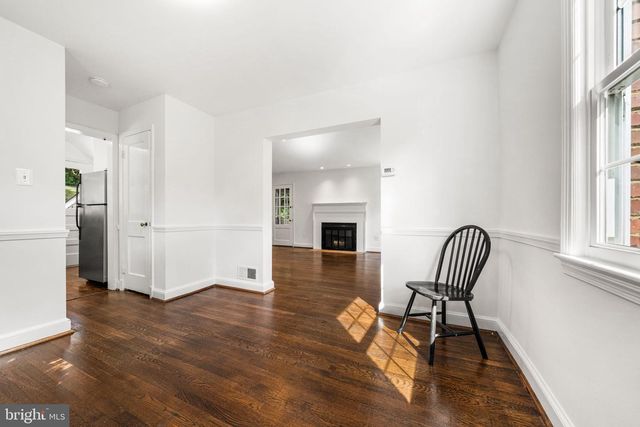 2535 23RD RD N, Arlington, VA 22207
