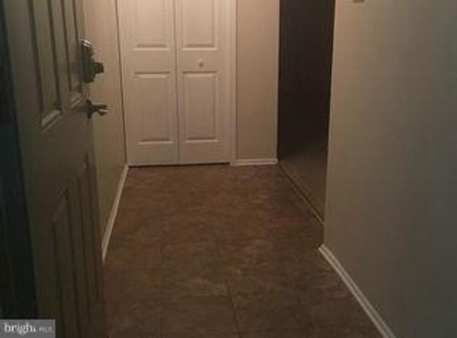 1103 HUNTMASTER TER NE #302, Leesburg, VA 20176