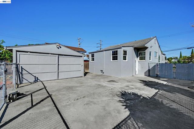 784 Sunset Blvd, Hayward, CA 94541