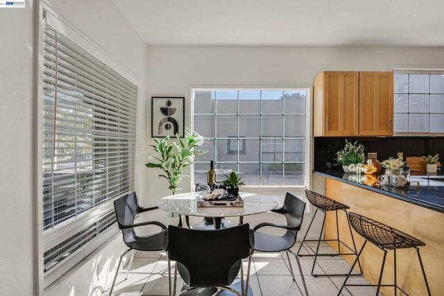 784 Sunset Blvd, Hayward, CA 94541