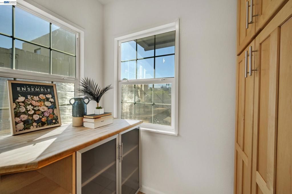 Image 13 of property listing at 784 Sunset Blvd, Hayward, CA 94541