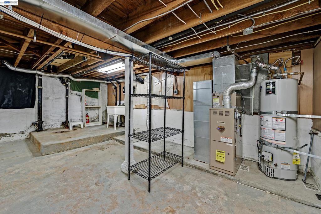 Image 24 of property listing at 784 Sunset Blvd, Hayward, CA 94541