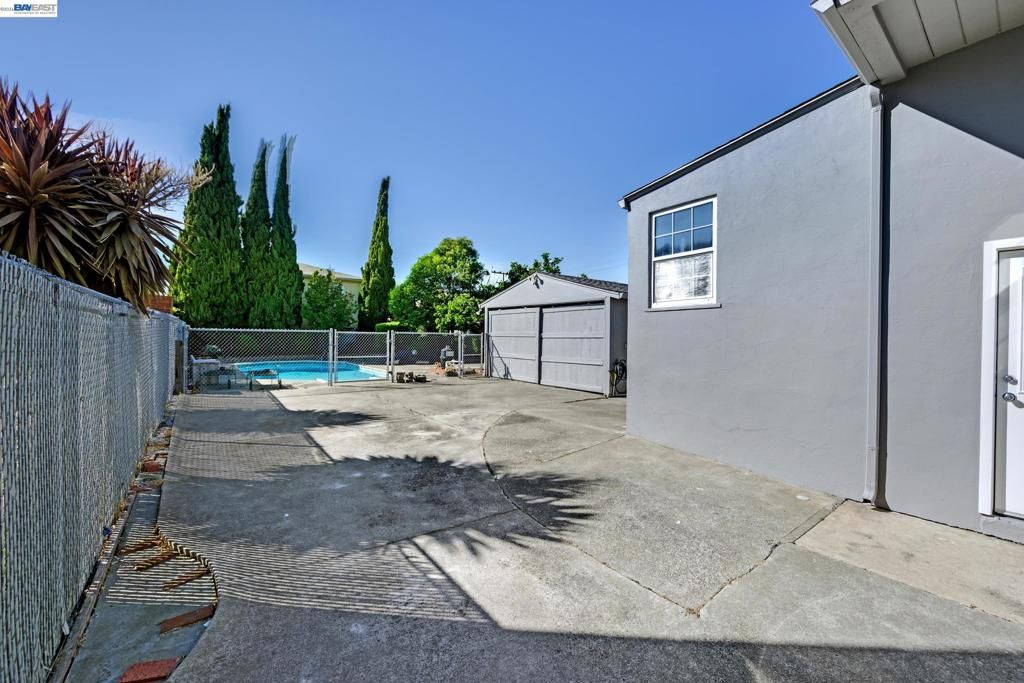 Image 26 of property listing at 784 Sunset Blvd, Hayward, CA 94541