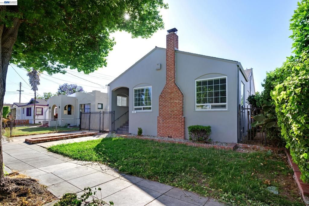 Image 31 of property listing at 784 Sunset Blvd, Hayward, CA 94541