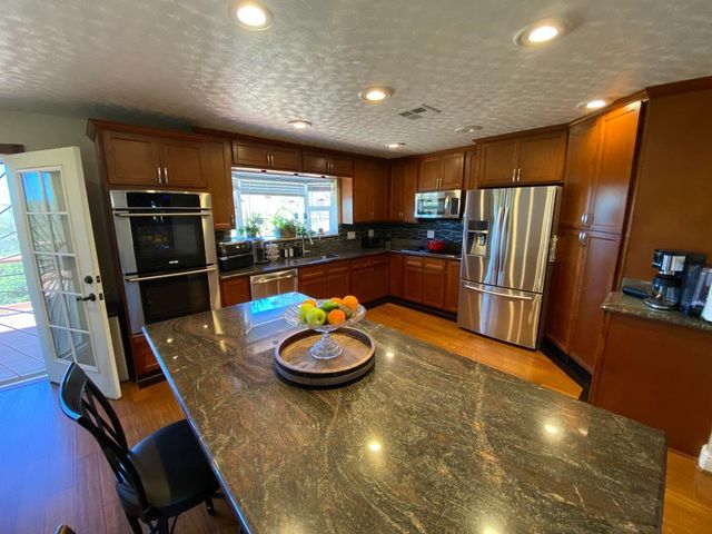 11610 Vickie Dr, Marysville, CA 95901