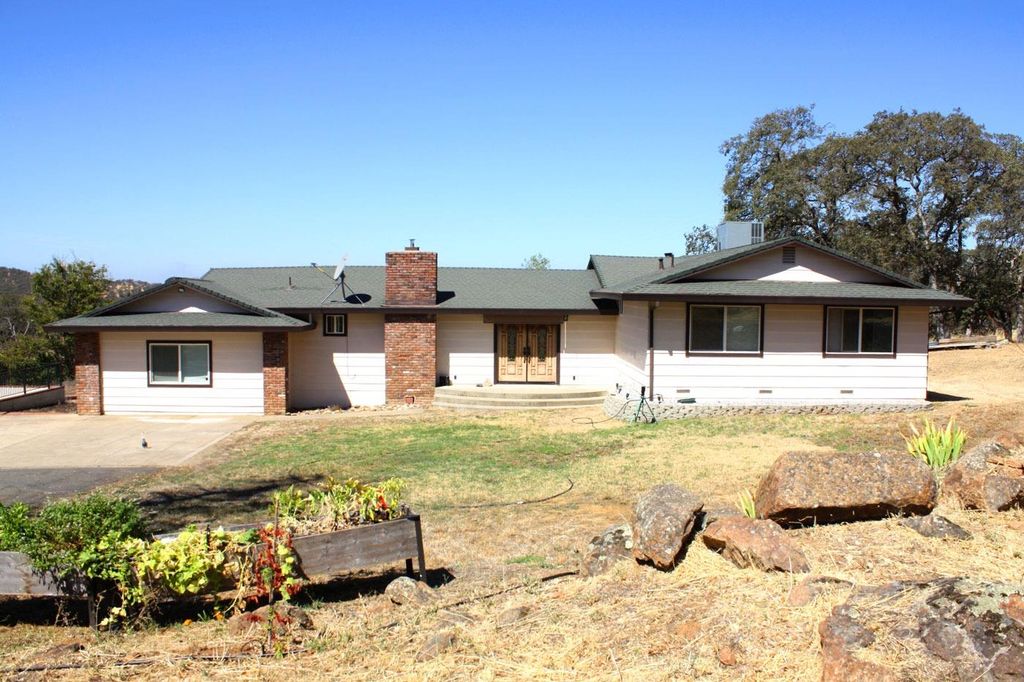 11610 Vickie Dr, Marysville, CA 95901