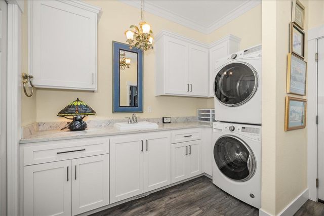 2107 E Peachtree Ct, Spokane, WA 99203