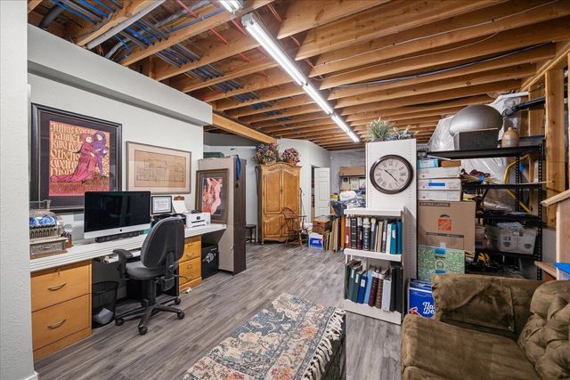 2107 E Peachtree Ct, Spokane, WA 99203