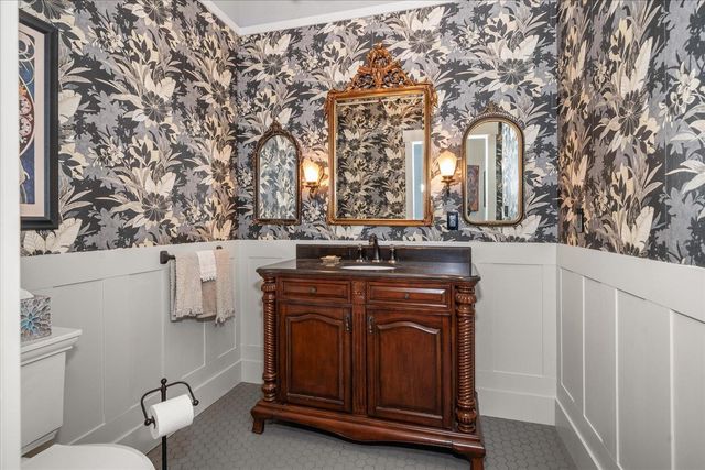 2107 E Peachtree Ct, Spokane, WA 99203